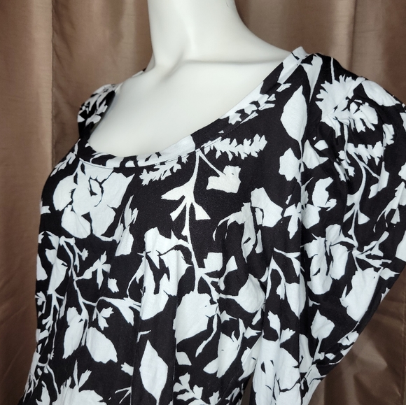 INC International Concepts Women's LS Floral Top - Size: XL - Black / White - Picture 7 of 12
